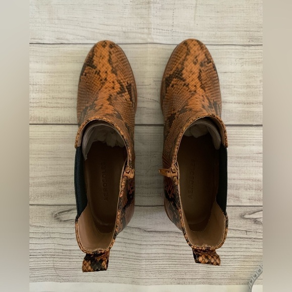 NIB Aerosoles Brandi Women's Ankle Boot in Brown Faux Leather, Size 7 - Picture 7 of 12